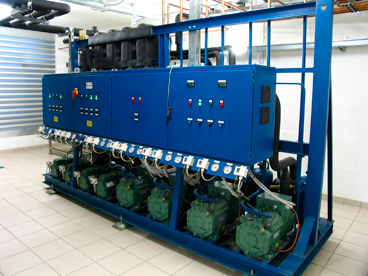 Integrated CO2 system with pumping unit and direct expansion